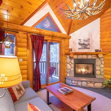 Baker Creek By Basecamp Hotel Lake Louise Exterior photo