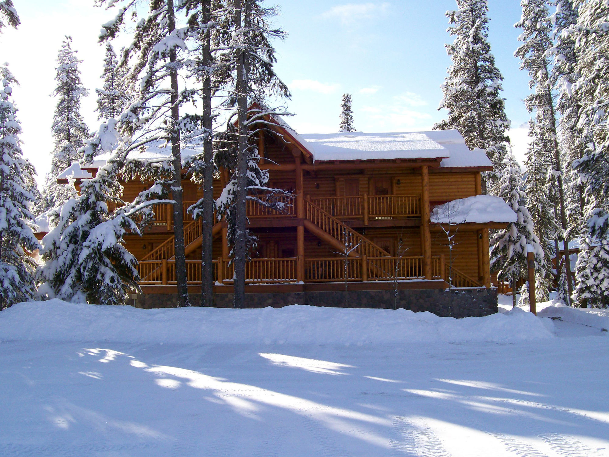 Resort Baker Creek By Basecamp Lake Louise